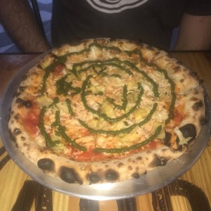 pizza de pollo y pesto