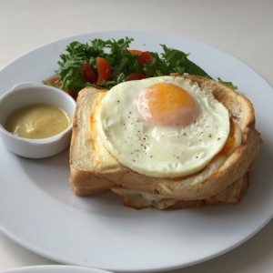 Croque Madamme