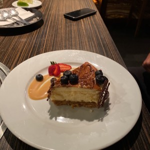 DESERTS - MAGURO CHEESECAKE