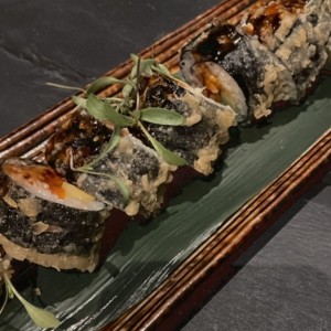 BLACK SAKE ROLL