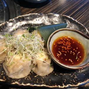 ENTRIES - LOBSTER WAGYU DUMPLING