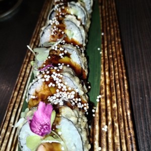 BLACK SAKE ROLL