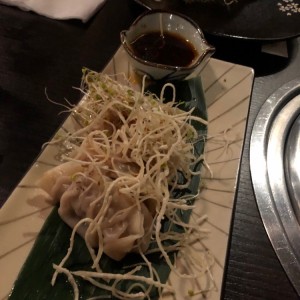 Entradas - Wagyu Beef Gyoza