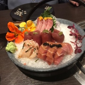 ENTRIES - MAGURO KAMPACHI SASHIMI