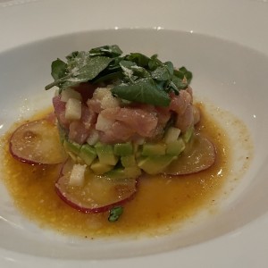 ENTRADAS - TUNA TARTAR