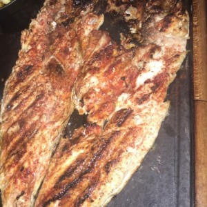 PESCADO ENTERO A LA BRASA