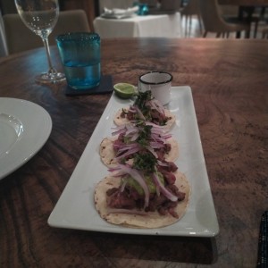 TACOS DE RIB EYE