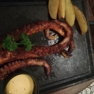 PULPO A LA BRASA