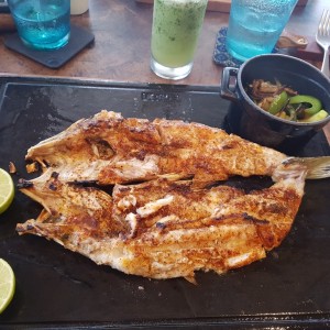 PESCADO ENTERO A LA BRASA