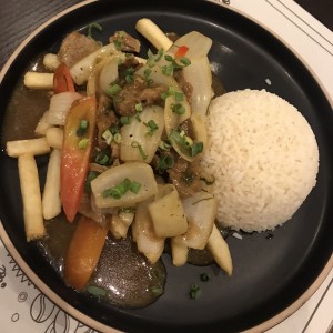 Lomo saltado