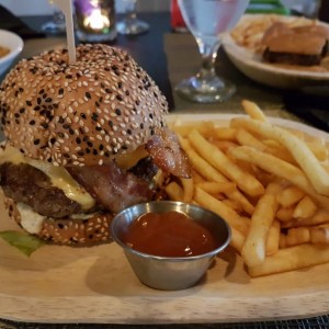 El Memerre - ARK Burger