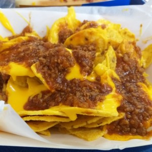 nachos con chili y queso