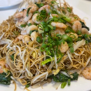 Chow mein de camarones 