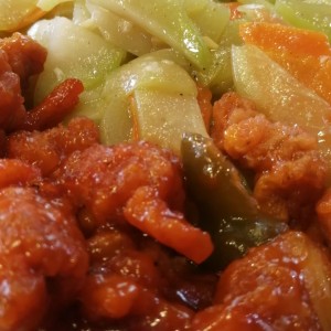 Entradas / Puerco - Costillitas Agridulce con vegetales salteados 