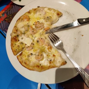 Pizza camarones a la parmesana