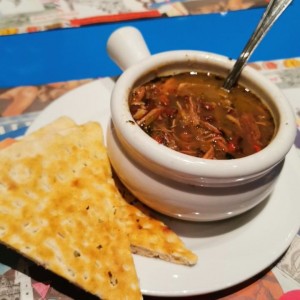 Sopa de frijoles con pavo