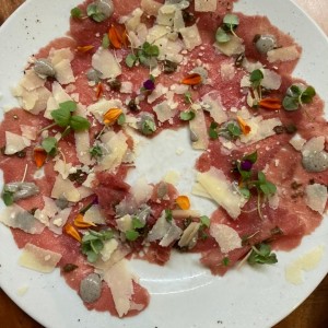 Carpaccio de res