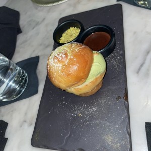 Brioche con Gelato