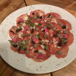 carpaccio de res con trufa