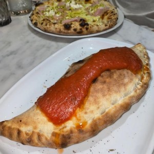 Calzoni - Calzone Della Regina