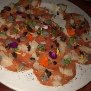 Antipasti - Carpaccio al Tartufo