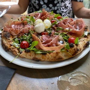 Pizza Napoletana - Rucolosa