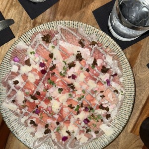 Antipasti - Carpaccio al Tartufo