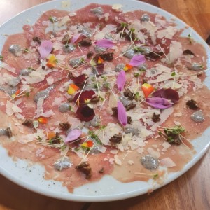 Antipasti - Carpaccio al Tartufo