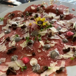 Antipasti - Carpaccio al Tartufo