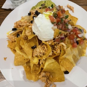 Ultimate Chicken Nachos