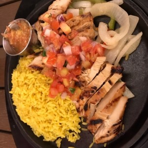 Island chicken fajitas