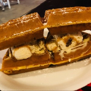 waffle cinamon roll