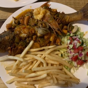 Pescado Frito a lo Macho