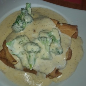 crepe de pollo y brocoli