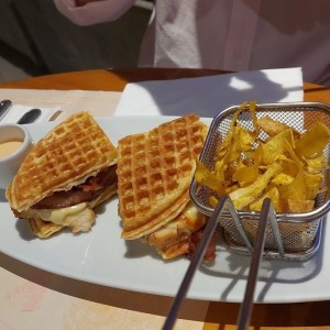 waffle salado de pollo