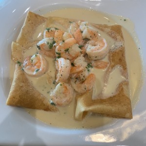 crepe con camarones al ajillo