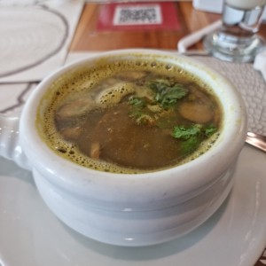 sopa de lentejas con hongos.