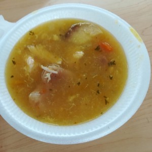 Sopita de pollo