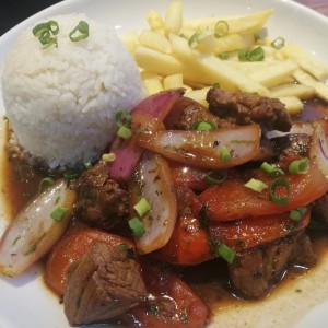 lomito saltado