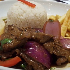 Lomo saltado