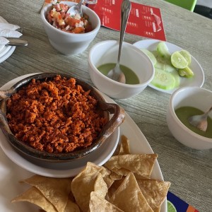 Entradas - Queso Fundido con  chorizo