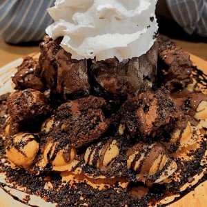 Oreo bubble waffle 