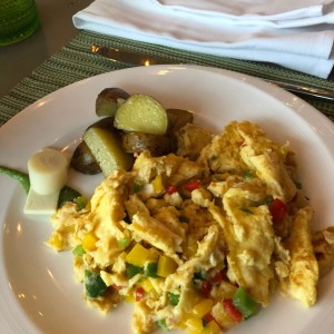 huevos revieltos con vegetales