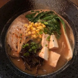 Ramen de Vegetales con extra de Hongo Negro