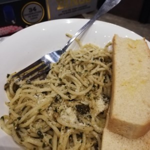 spaguettis al pesto