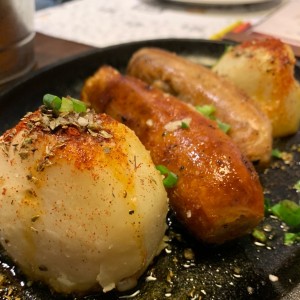 Chorizo con Papas Fritas