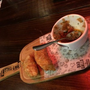 Empanadas de queso fritas