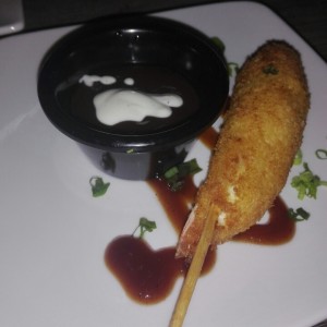 croqueta de queso crema y camaron