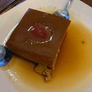 Flan de la casa