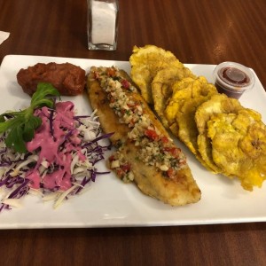 filete de corvina al ajillo 